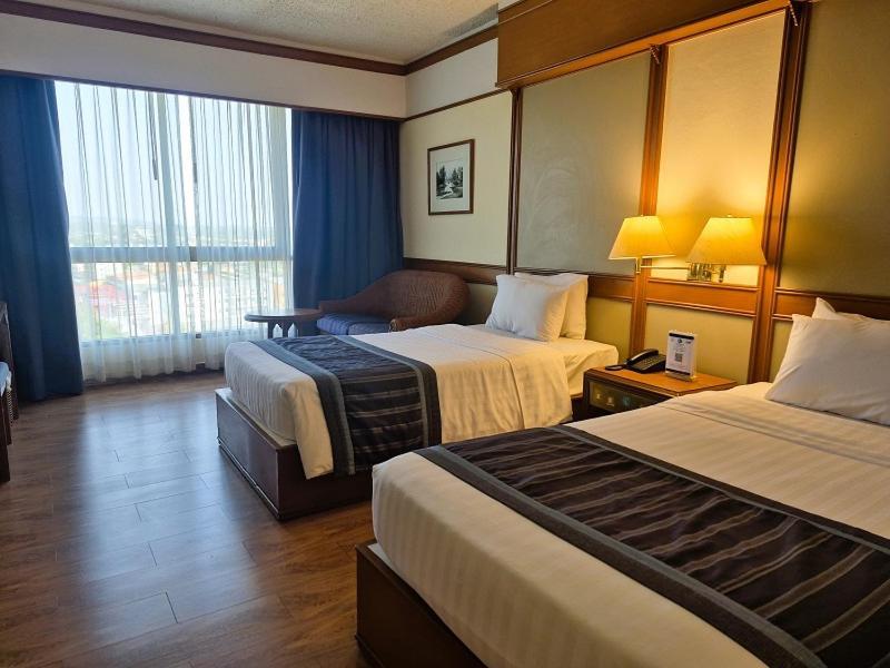 Cholchan Pattaya Beach Resort - Sha Extra Plus Luaran gambar