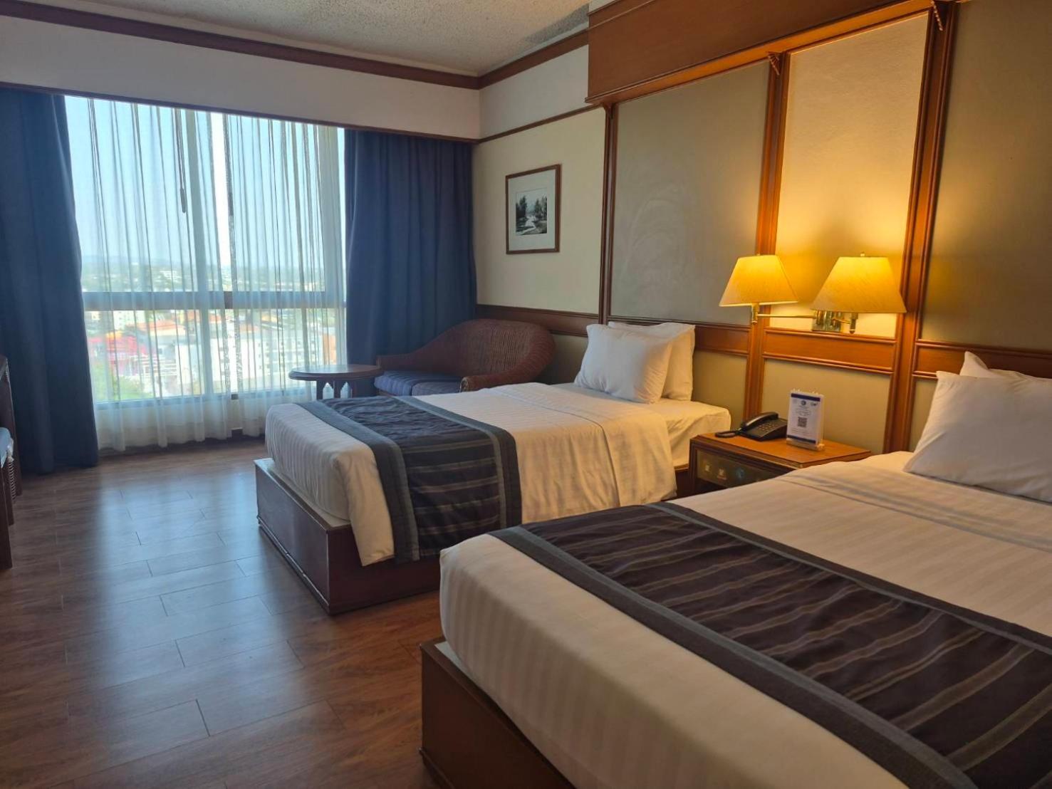 Cholchan Pattaya Beach Resort - Sha Extra Plus Luaran gambar