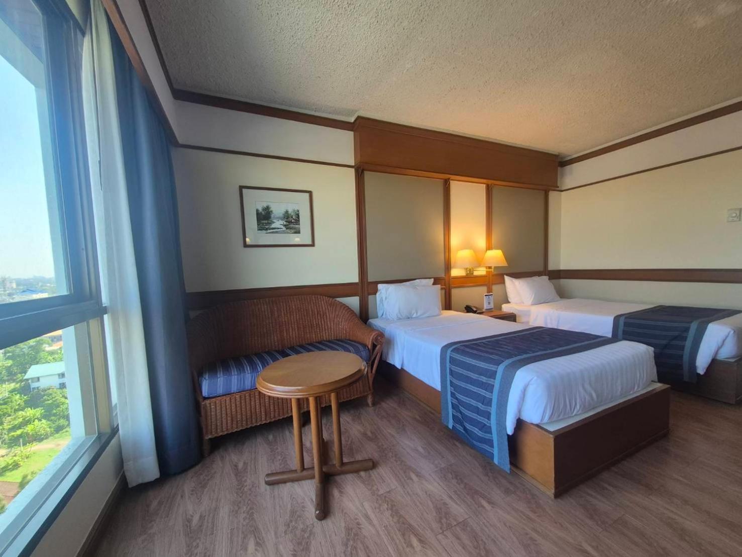 Cholchan Pattaya Beach Resort - Sha Extra Plus Luaran gambar