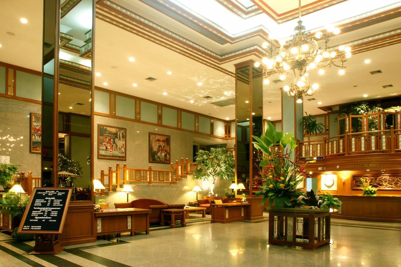 Cholchan Pattaya Beach Resort - Sha Extra Plus Luaran gambar Lobby