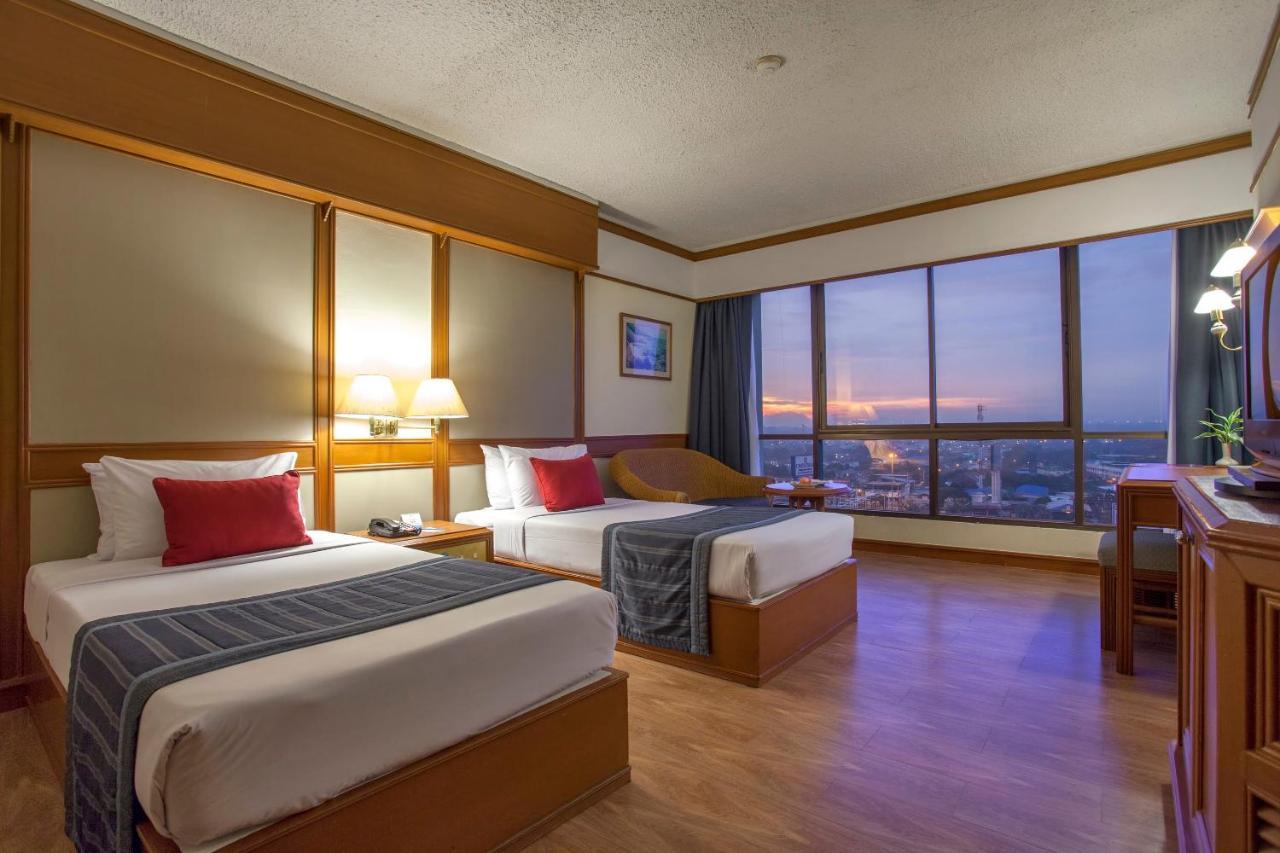 Cholchan Pattaya Beach Resort - Sha Extra Plus Luaran gambar Deluxe Room